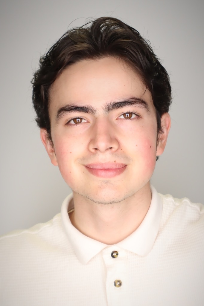 Sebastian Esteva portrait with a digital mosaic and VR headset illustration overlaid on one eye